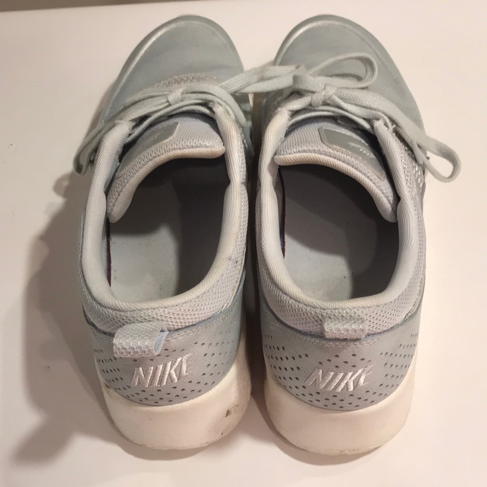 Nike tennis shoes